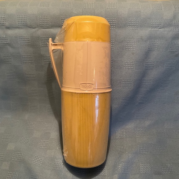 Thermos Other - VTG Thermos Quart Size #6402 King Seeley Harvest Gold SEALED